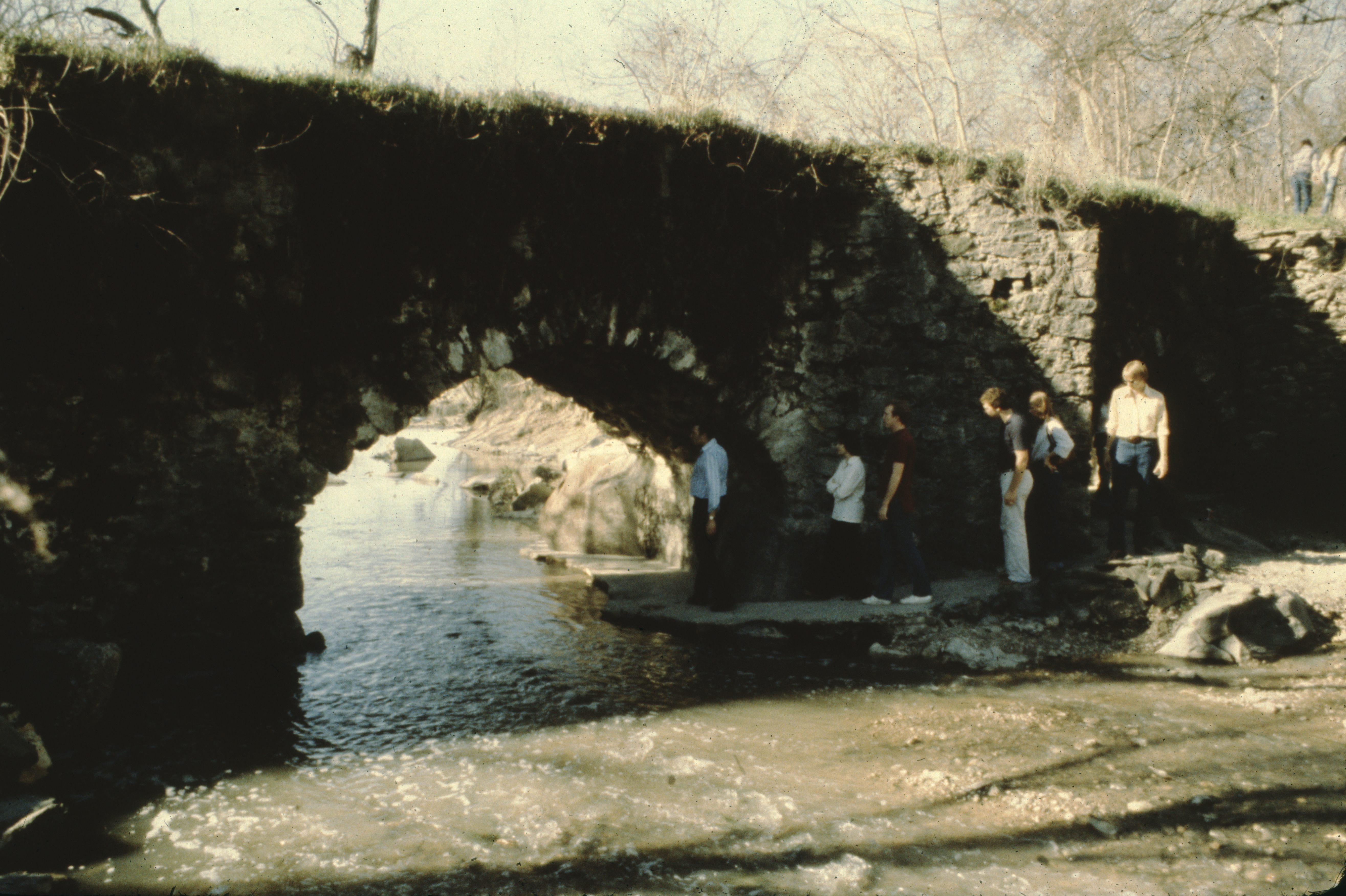 Espada Aqueduct
                        