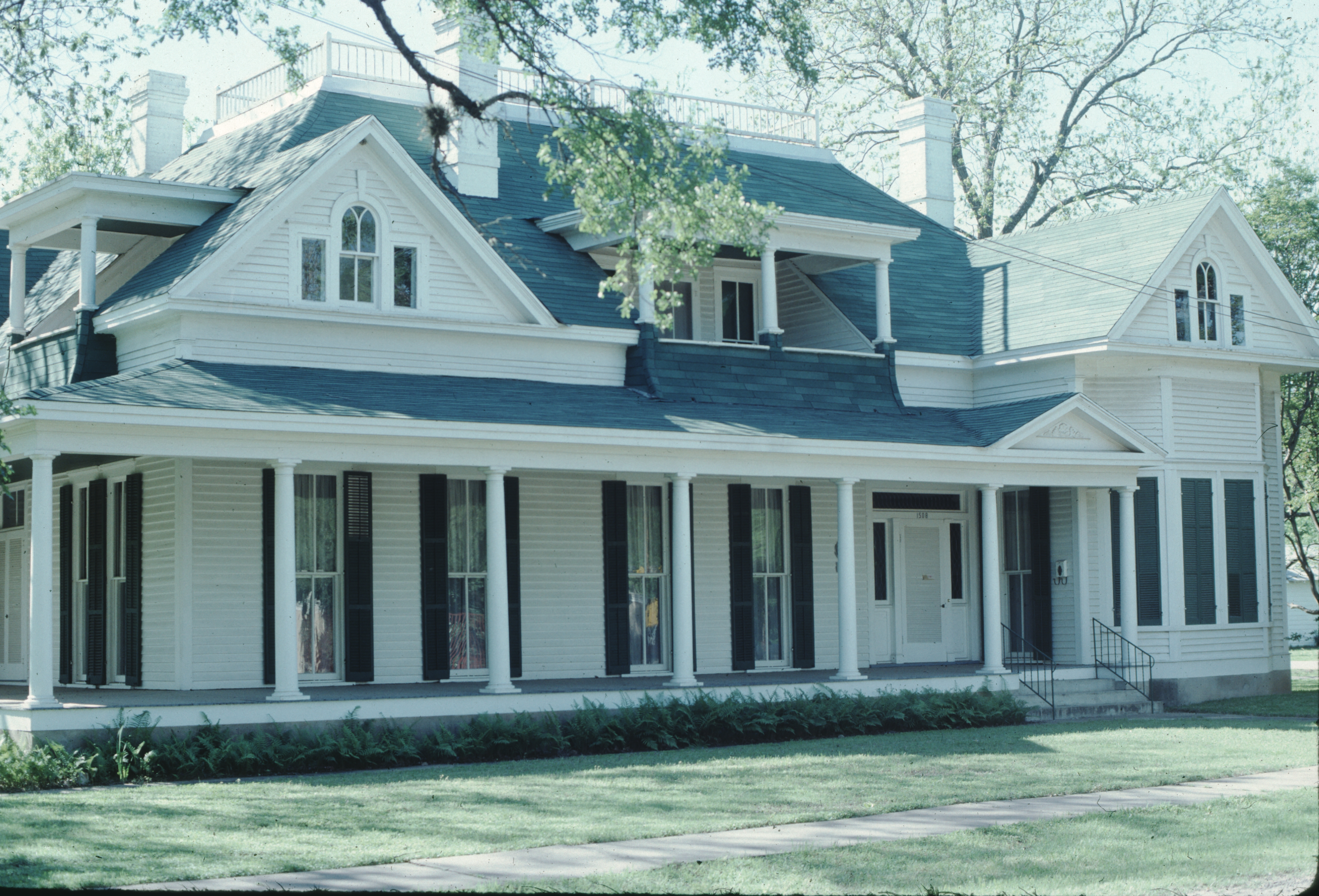 R. W Hubbard House (Trigg)
                        