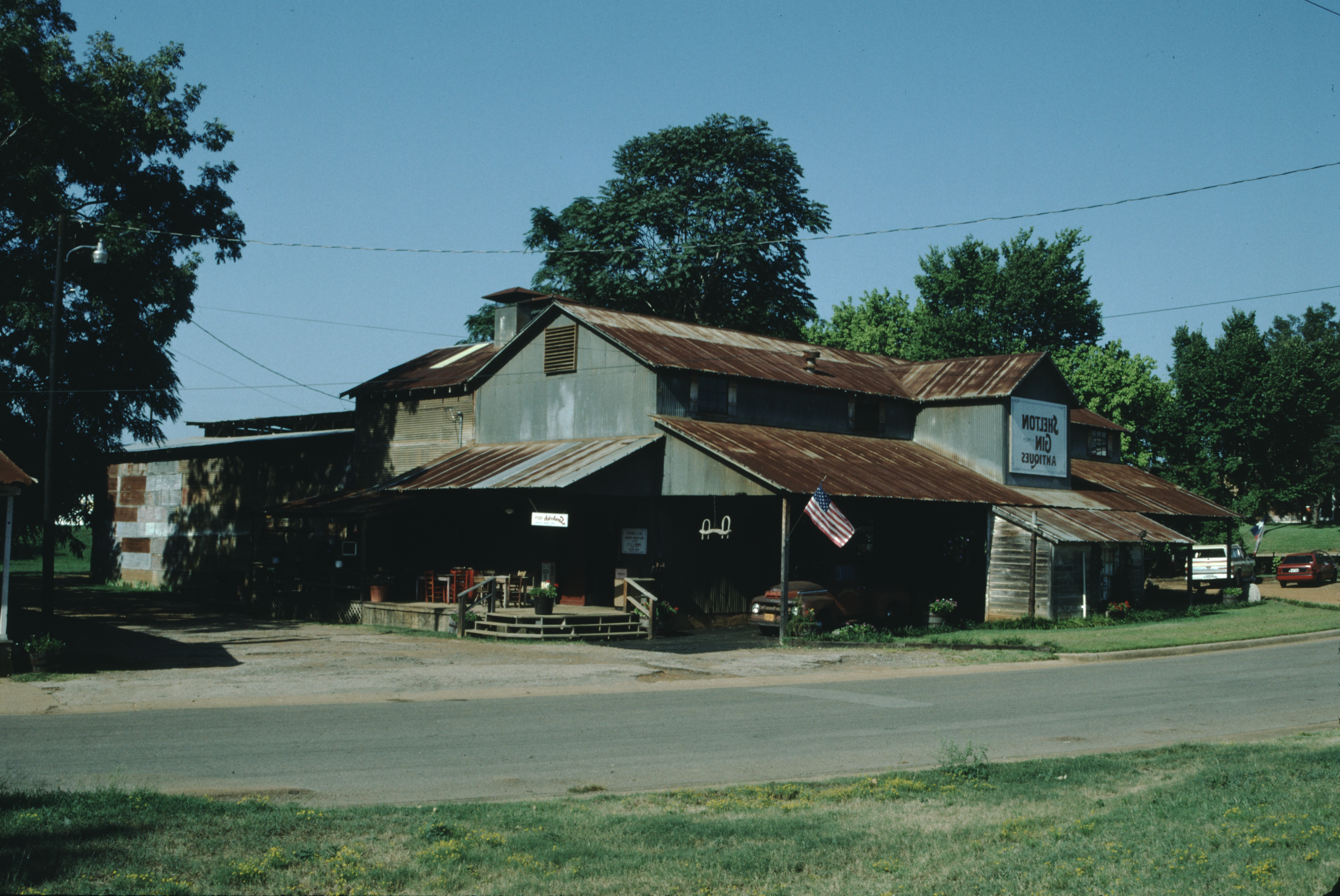 Gatewood-Shelton Gin
                        