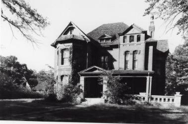 Wise-Fielding House and Carriage House
                        