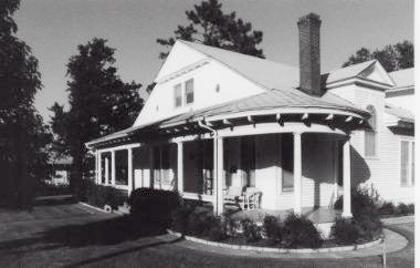 Morris-Moore House/744 3rd NW
                        