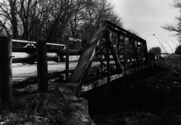 State Highway 5 Bridge at Big Pine Creek
                        