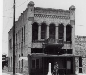 Gebhardt Bakery/119 E.Franklin St.
                        