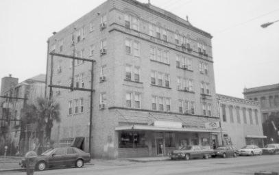 Illies Building-Justine Apartment
                        