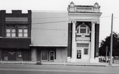 Farmers National Bank/Hill County
                        